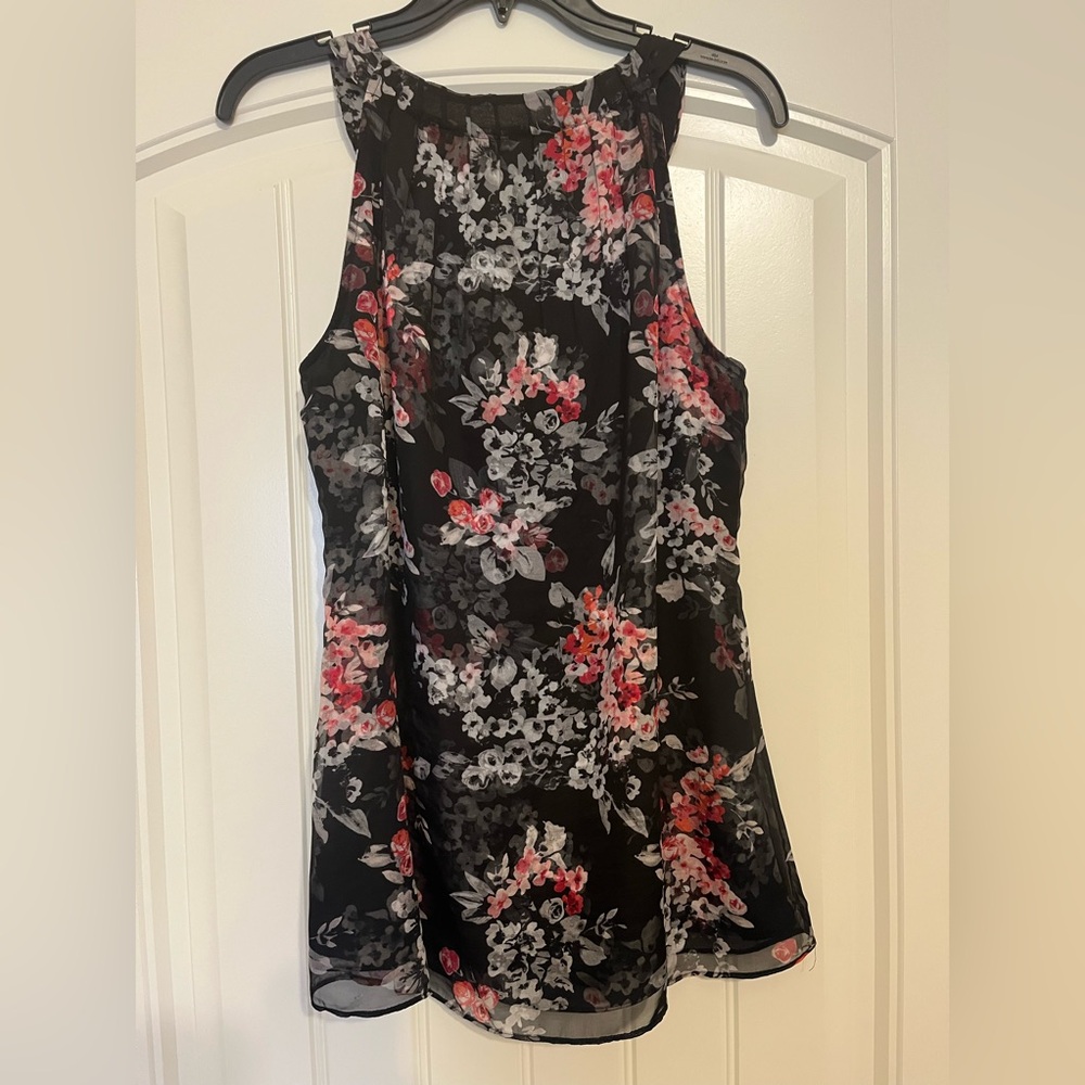 White House Black Market Sleeveless Top - Picture 3 of 3